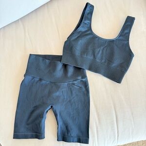 Ethos Ribbed Workout Bra and Shorts Set Small